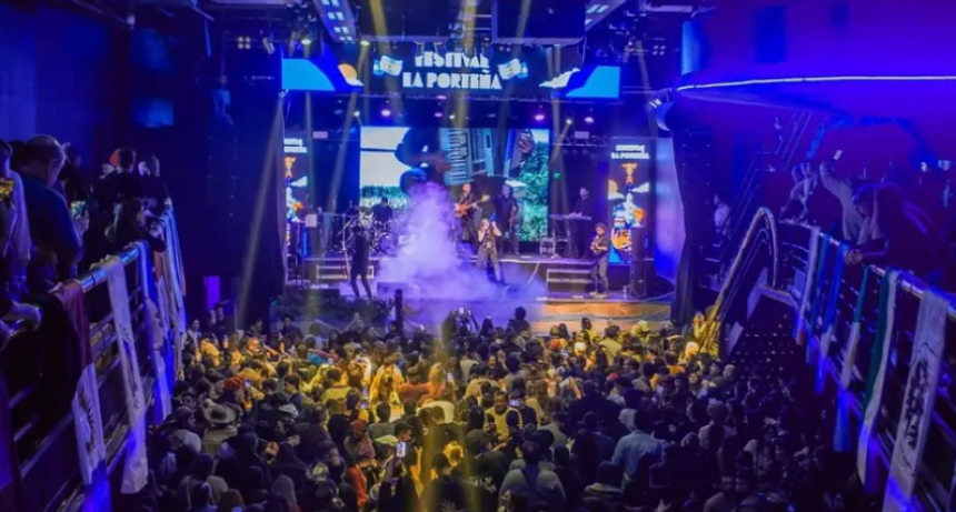 La peña de folklore con el Chaqueño Palavecino y Los Manseros Santiagueños en CABA