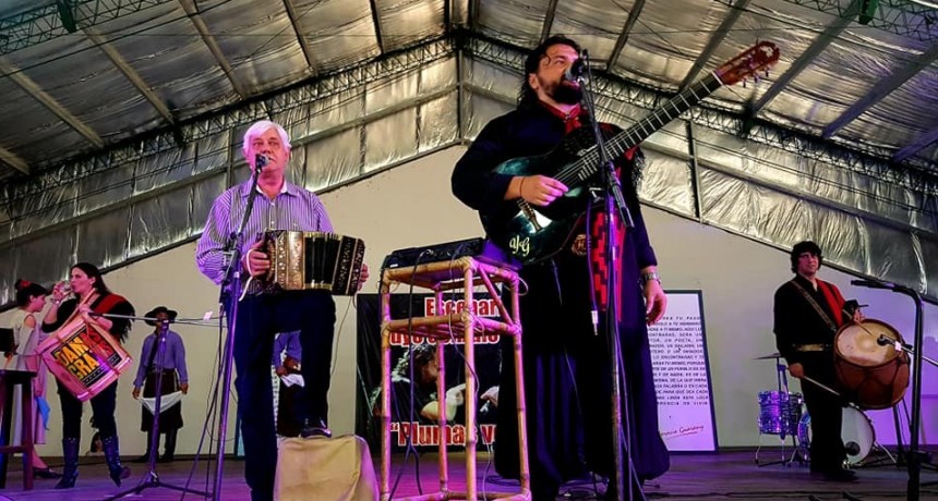 Yuyo Gonzalo presento su nuevo disco “Recital al Amigo” en el Teatro Criollo Horacio Guarany 