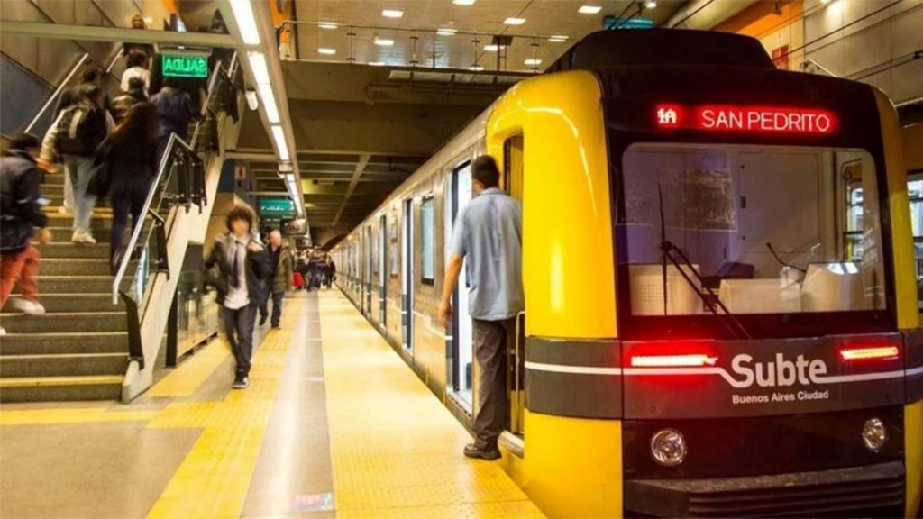  Emova Movilidad, del Grupo Roggio, se hace cargo de la operación del subte porteño 