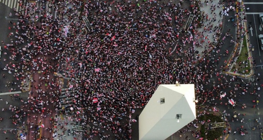 Miles de hinchas de River festejan el triunfo en Madrid ante Boca