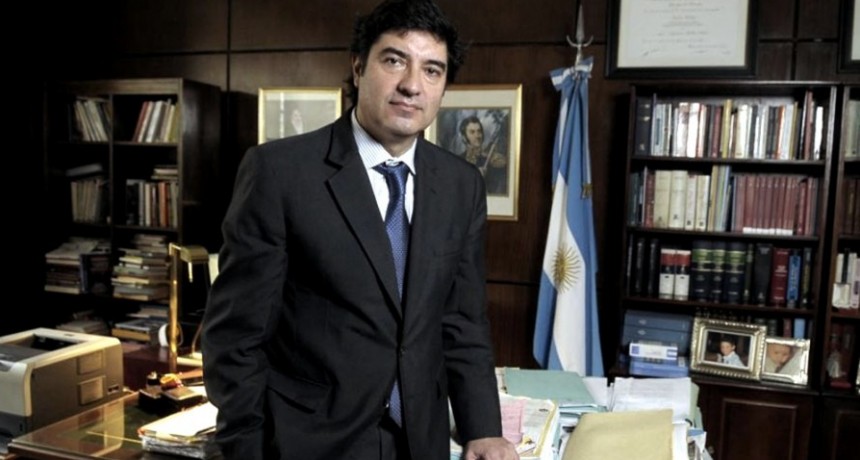  Slokar: El garantismo repara la criminalización de la política