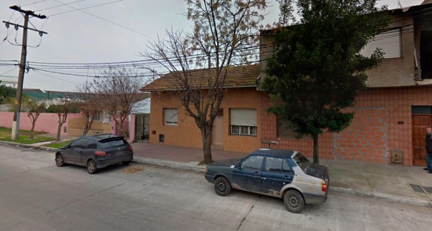 Una mujer embarazada mató de un tiro a un prófugo que estaba en su patio