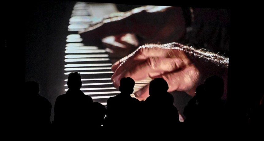 Será cuestión de escuchar música, con Julián Caeiro y Pablo Salzman