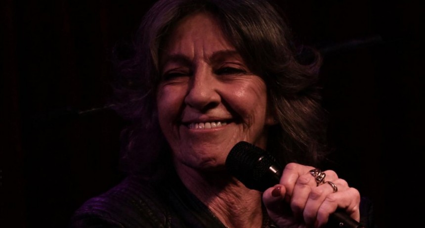 Diane Denoir: la voz que logra volverse canci&oacute;n