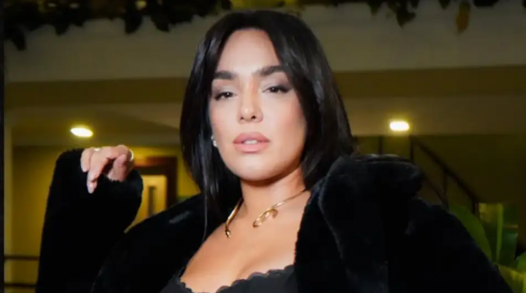 Ángela Leiva lanza una nueva versión de “Amiga Traidora”