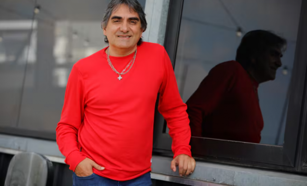 Kike Teruel cierra el año con una tarde de folklore y grandes voces